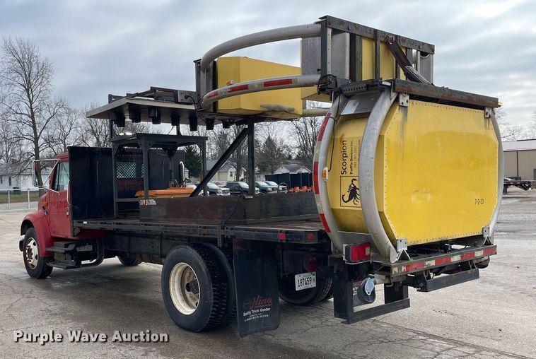 image for item DP0265 2000 International  4700 flatbed truck with crash attenuator