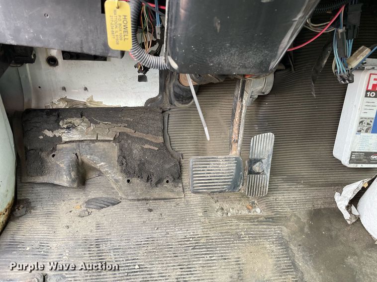 image for item DP0265 2000 International  4700 flatbed truck with crash attenuator