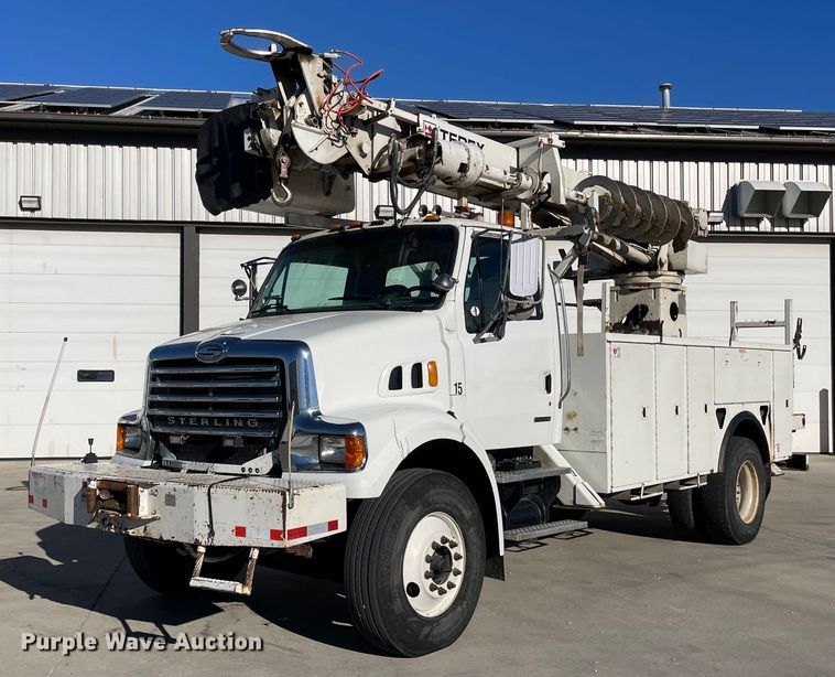 image for item DP0275 2008 Sterling L7500  digger derrick truck