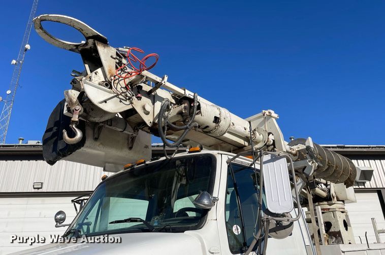 image for item DP0275 2008 Sterling L7500  digger derrick truck