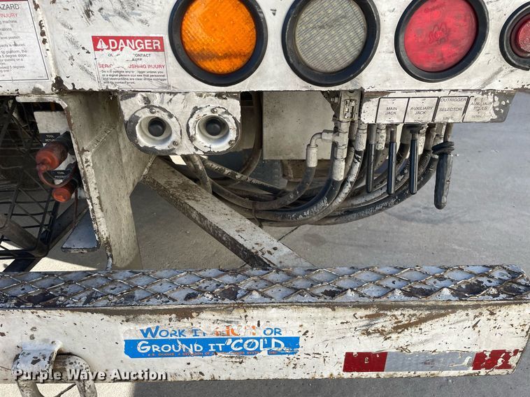 image for item DP0275 2008 Sterling L7500  digger derrick truck