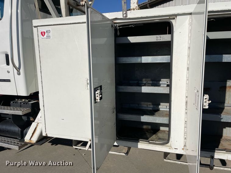 image for item DP0275 2008 Sterling L7500  digger derrick truck