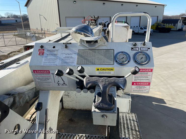 image for item DP0275 2008 Sterling L7500  digger derrick truck