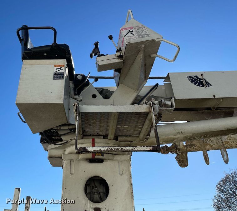 image for item DP0275 2008 Sterling L7500  digger derrick truck