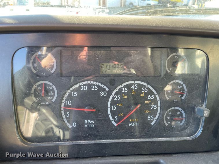 image for item DP0275 2008 Sterling L7500  digger derrick truck