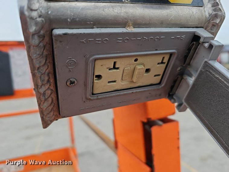 image for item DP0798 2016 Snorkel S4726E  scissor lift