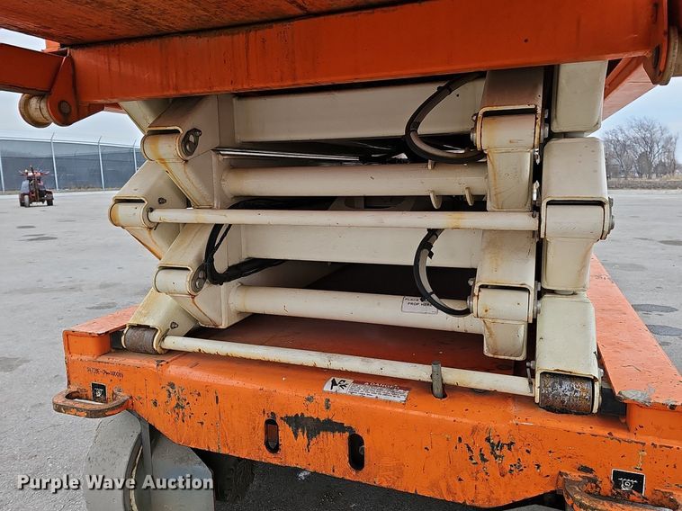 image for item DP0798 2016 Snorkel S4726E  scissor lift