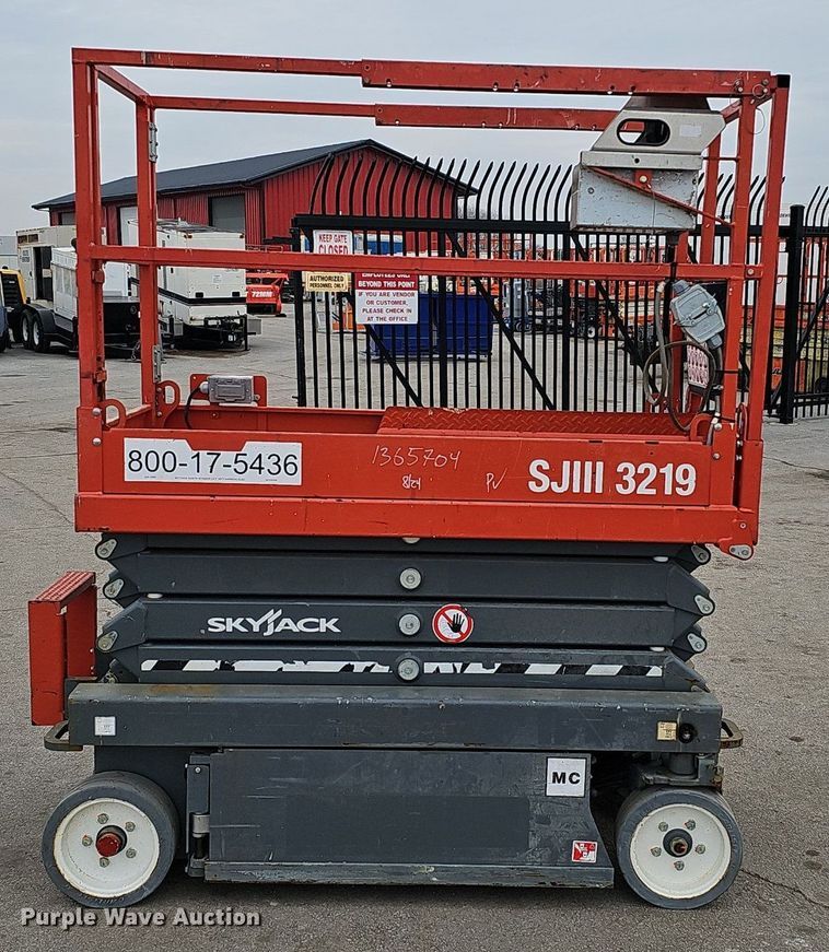 image for item DP0799 2017 Skyjack SJIII 3219  scissor lift