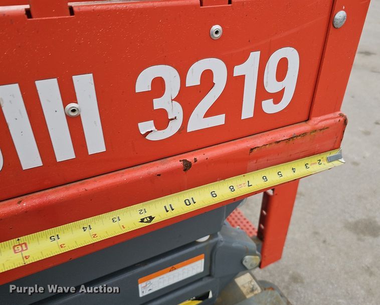 image for item DP0799 2017 Skyjack SJIII 3219  scissor lift