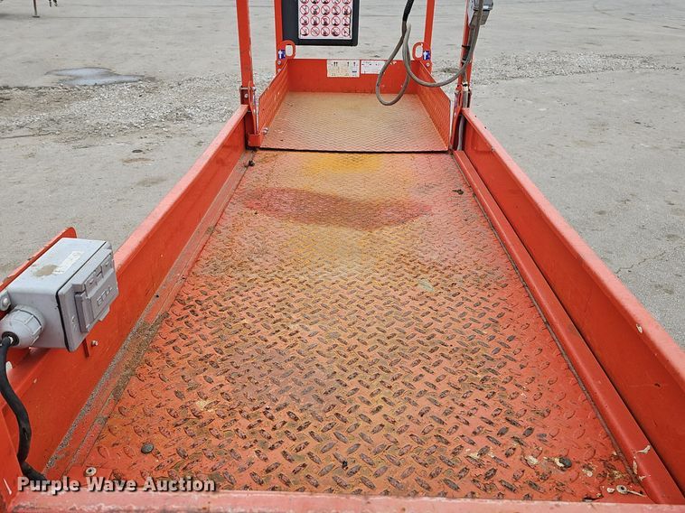 image for item DP0799 2017 Skyjack SJIII 3219  scissor lift