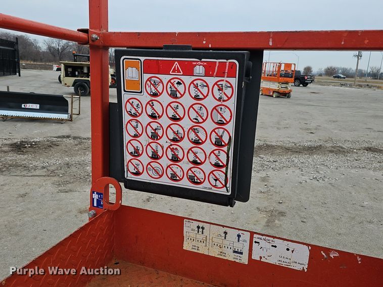 image for item DP0799 2017 Skyjack SJIII 3219  scissor lift