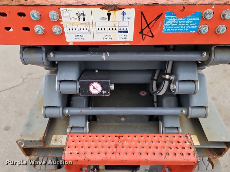 image for item DP0799 2017 Skyjack SJIII 3219  scissor lift