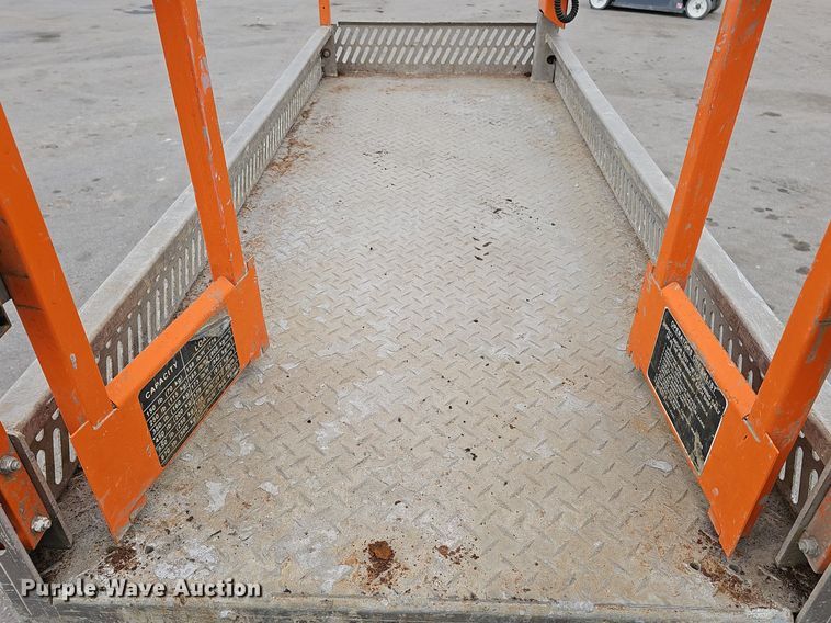 image for item DP0802 2020 Snorkel S3215L  scissor lift