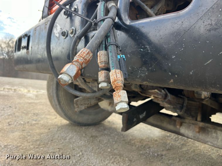 image for item DP2163 2001 International 4900  dump truck