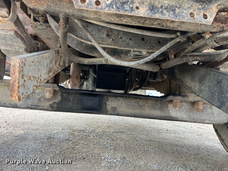 image for item DP2163 2001 International 4900  dump truck