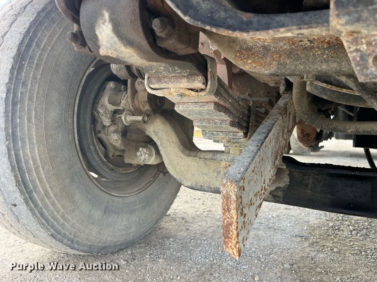 image for item DP2163 2001 International 4900  dump truck