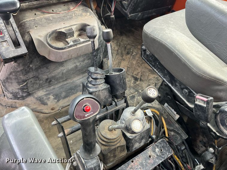 image for item DP2163 2001 International 4900  dump truck