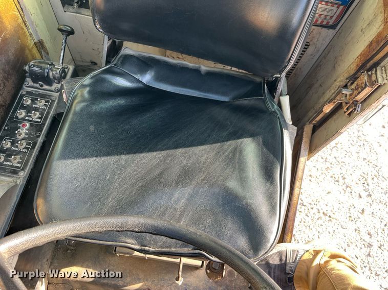 image for item DP2175 1978 P&H Omega 18  crane