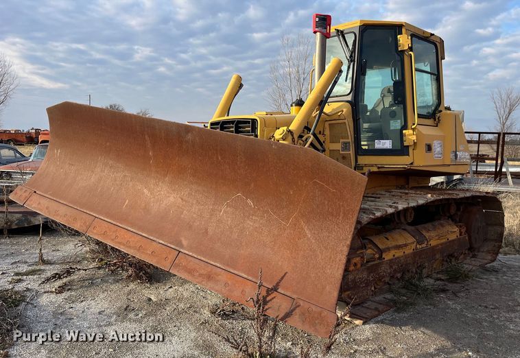 image for item DP2185 1999 John Deere 750C LGP  dozer