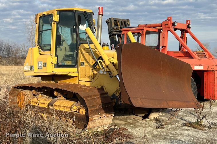 image for item DP2185 1999 John Deere 750C LGP  dozer