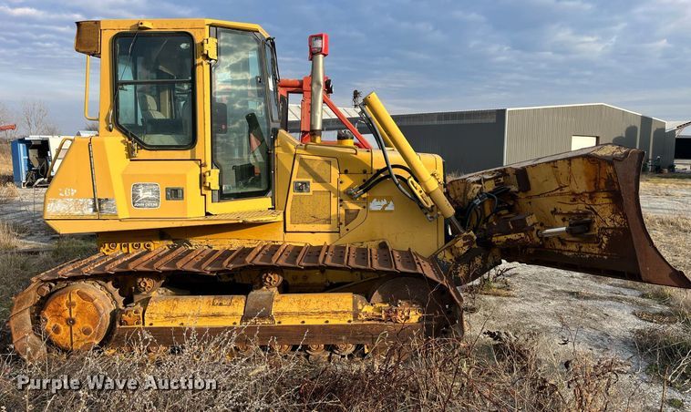 image for item DP2185 1999 John Deere 750C LGP  dozer