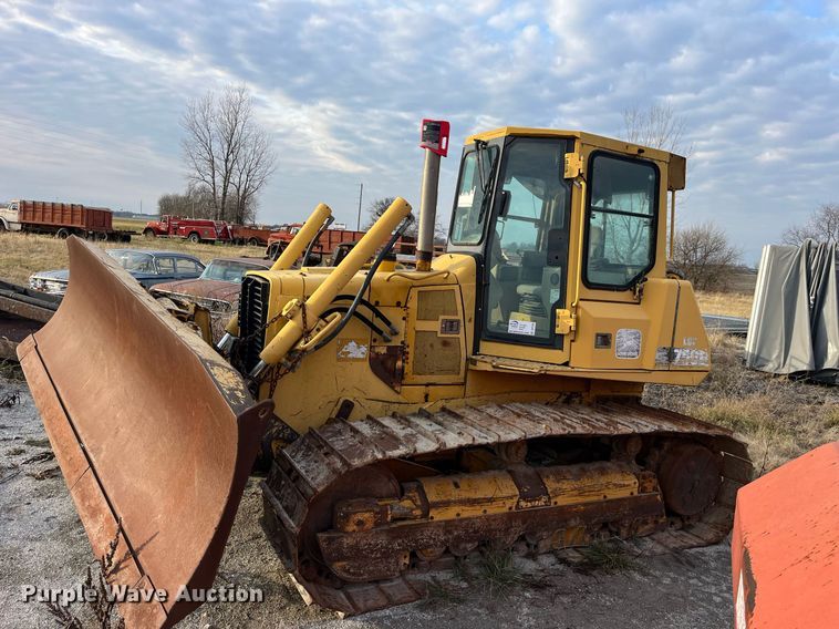 image for item DP2185 1999 John Deere 750C LGP  dozer