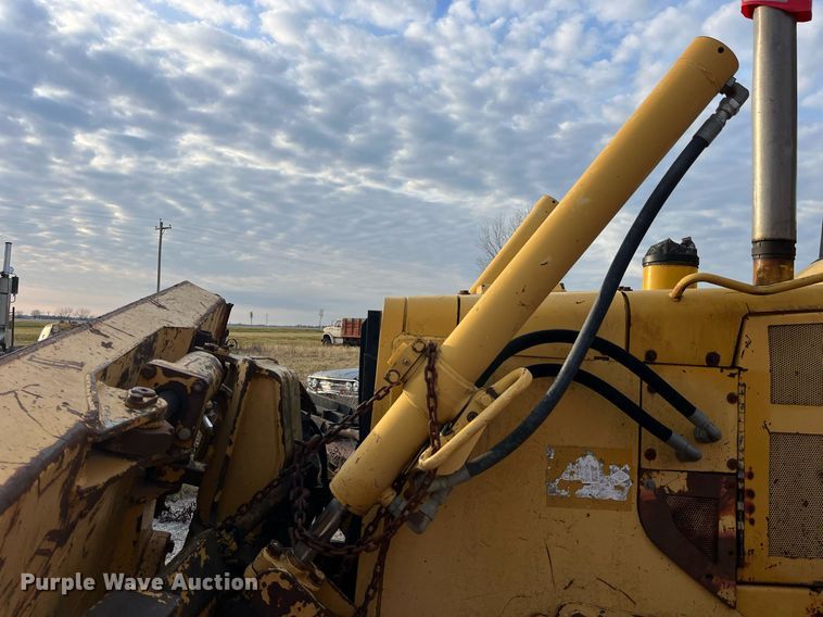 image for item DP2185 1999 John Deere 750C LGP  dozer