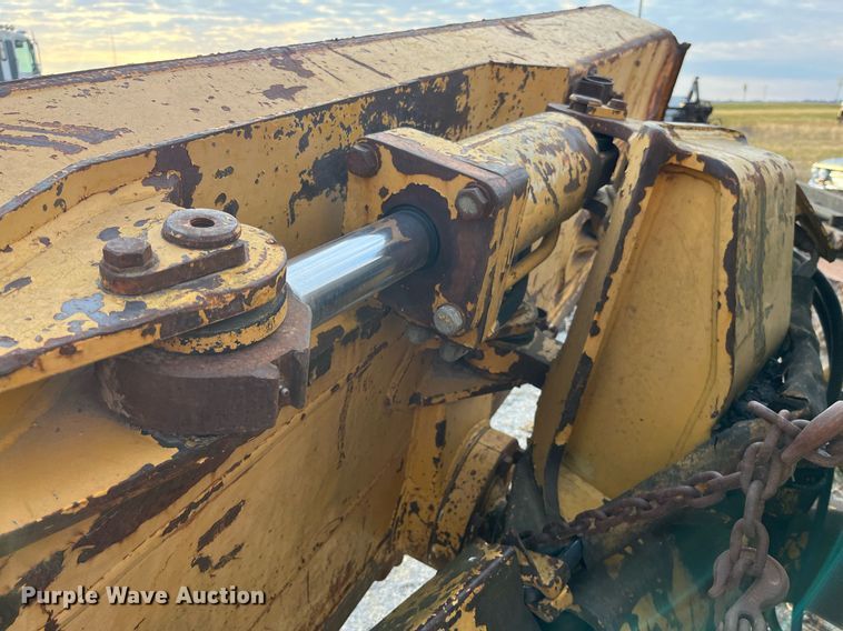 image for item DP2185 1999 John Deere 750C LGP  dozer