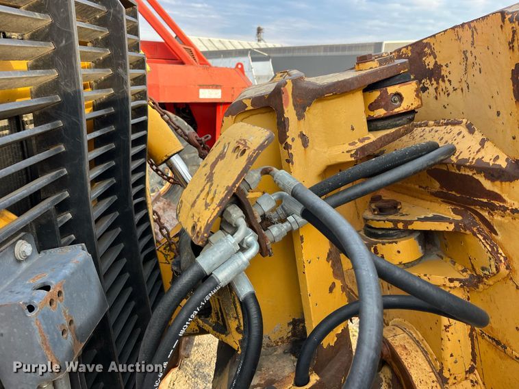 image for item DP2185 1999 John Deere 750C LGP  dozer