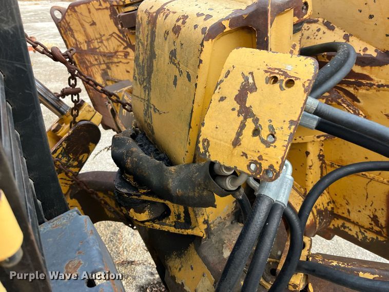 image for item DP2185 1999 John Deere 750C LGP  dozer