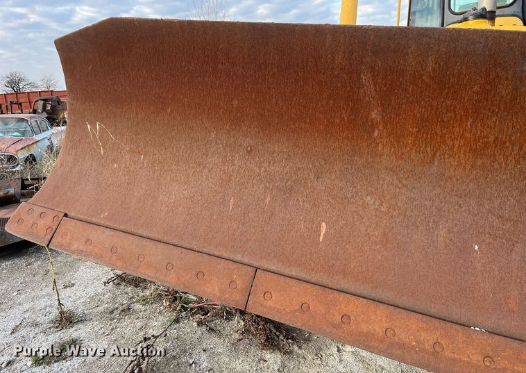 image for item DP2185 1999 John Deere 750C LGP  dozer