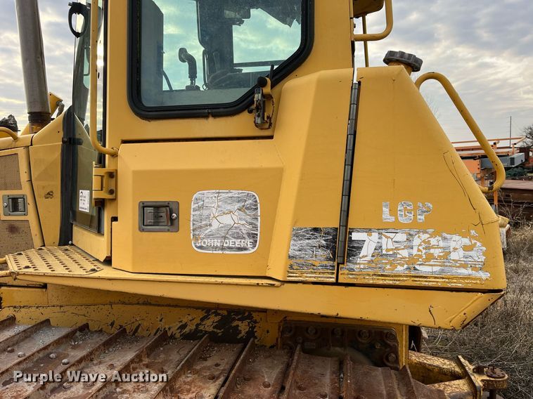 image for item DP2185 1999 John Deere 750C LGP  dozer