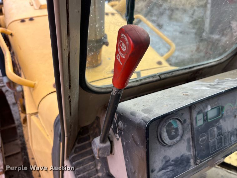 image for item DP2185 1999 John Deere 750C LGP  dozer