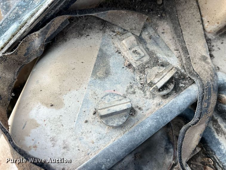 image for item DP2185 1999 John Deere 750C LGP  dozer