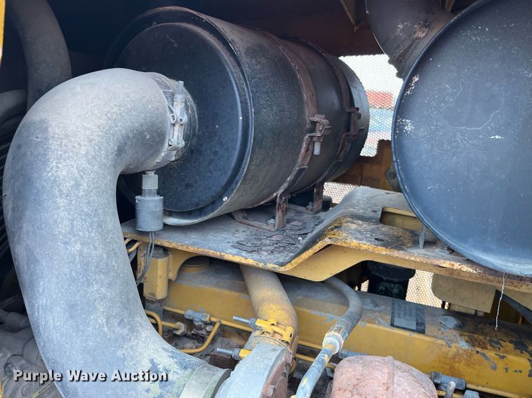 image for item DP2185 1999 John Deere 750C LGP  dozer