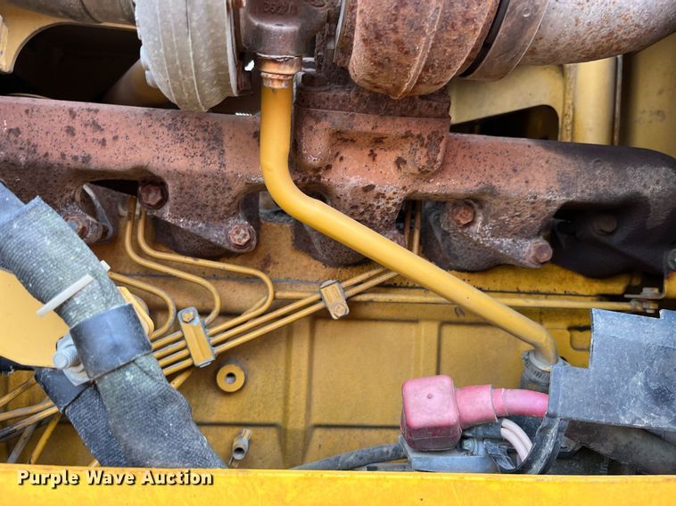 image for item DP2185 1999 John Deere 750C LGP  dozer