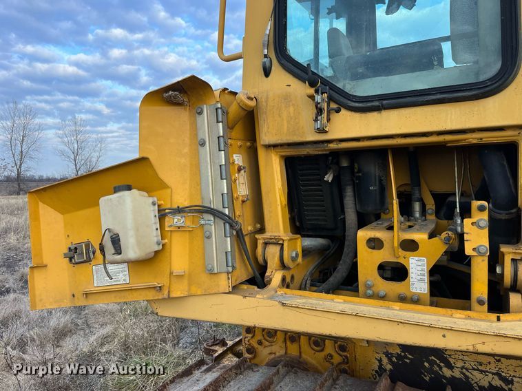 image for item DP2185 1999 John Deere 750C LGP  dozer