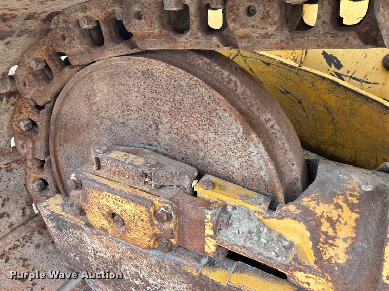 image for item DP2185 1999 John Deere 750C LGP  dozer