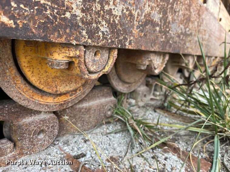 image for item DP2185 1999 John Deere 750C LGP  dozer