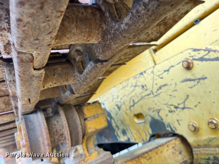 image for item DP2185 1999 John Deere 750C LGP  dozer