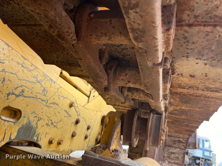 image for item DP2185 1999 John Deere 750C LGP  dozer