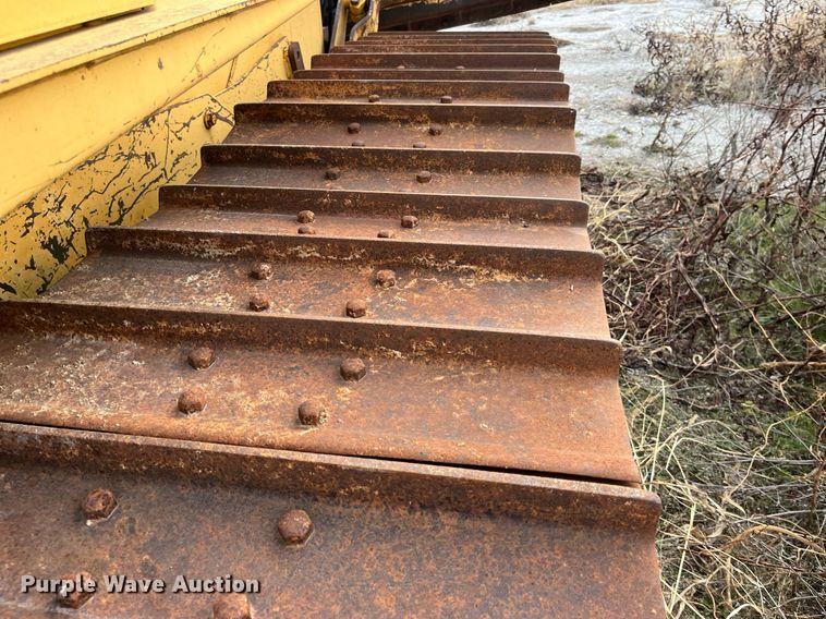 image for item DP2185 1999 John Deere 750C LGP  dozer