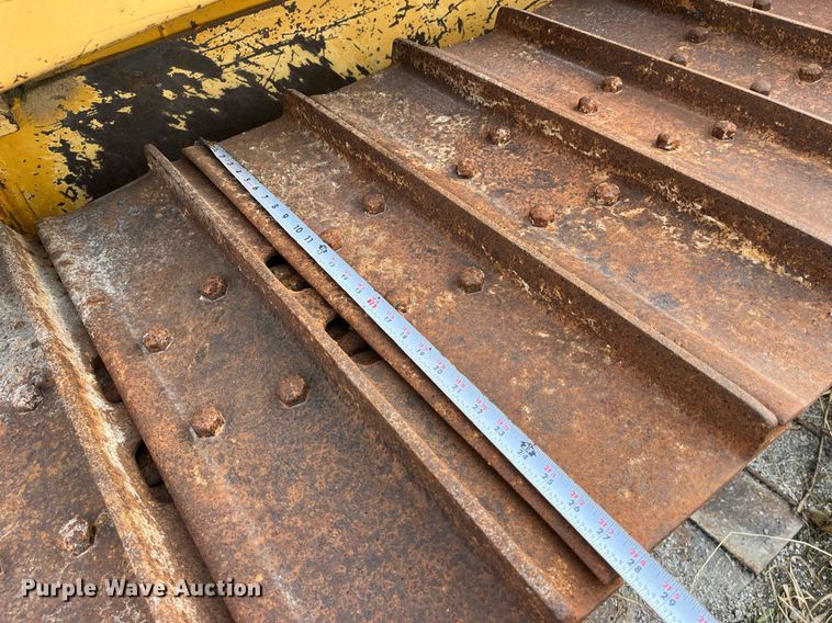 image for item DP2185 1999 John Deere 750C LGP  dozer