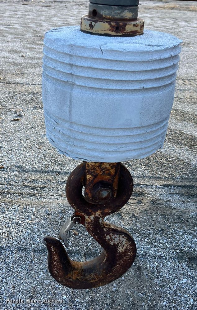 image for item DP2186 1988 Chevrolet  Kodiak  crane truck