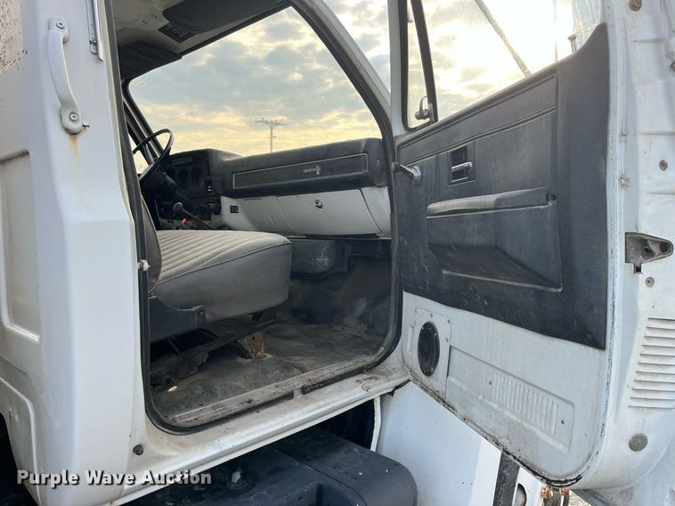 image for item DP2186 1988 Chevrolet  Kodiak  crane truck