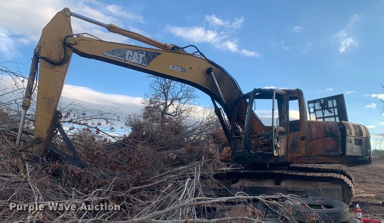 image for item DP8801 2004 Caterpillar 320CL  excavator