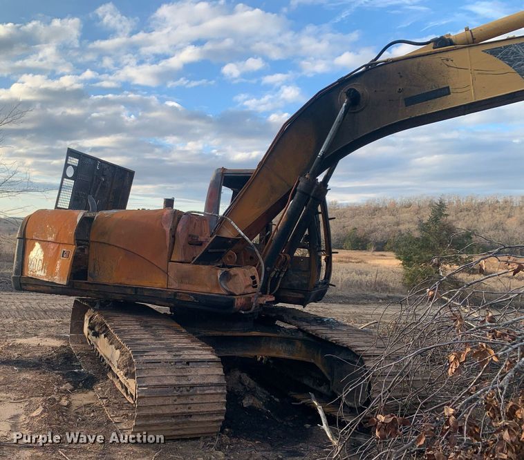 image for item DP8801 2004 Caterpillar 320CL  excavator