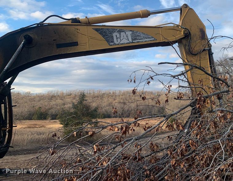 image for item DP8801 2004 Caterpillar 320CL  excavator