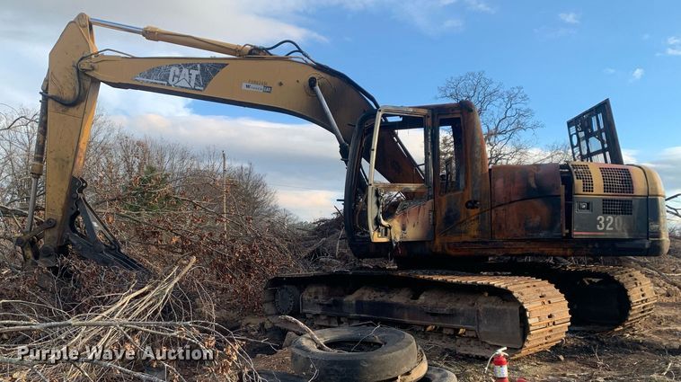 image for item DP8801 2004 Caterpillar 320CL  excavator