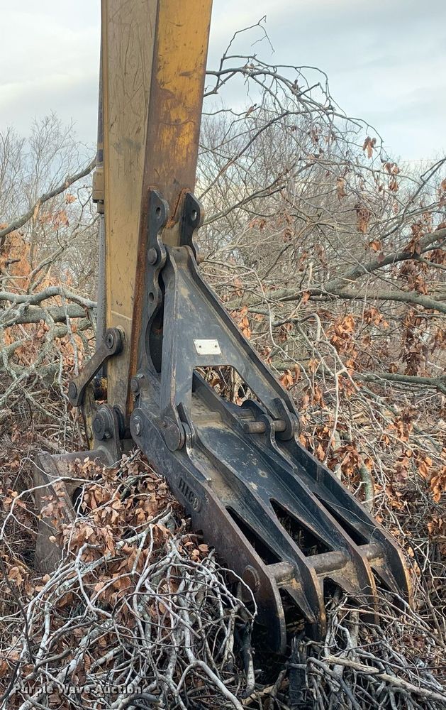 image for item DP8801 2004 Caterpillar 320CL  excavator